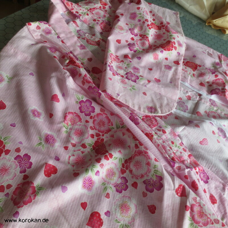 Yukata Kimono für Mädchen, Sakura Blüten auf rosa mit Glitzer