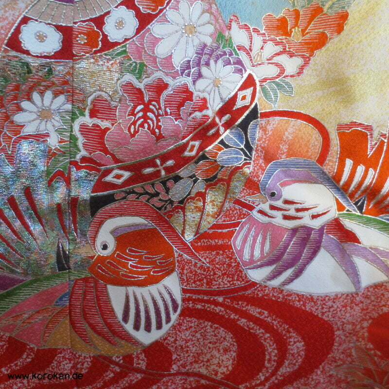 kleine Mädchen Furisode, Mandarinenten, Temariball