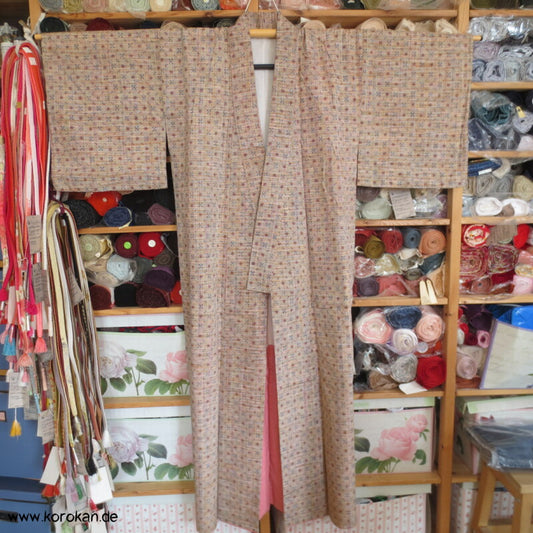 buntes Kleinkaro Kasuri Tsumugi Seiden Kimono, Japan