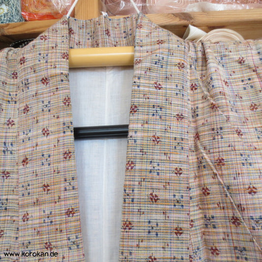 buntes Kleinkaro Kasuri Tsumugi Seiden Kimono, Japan