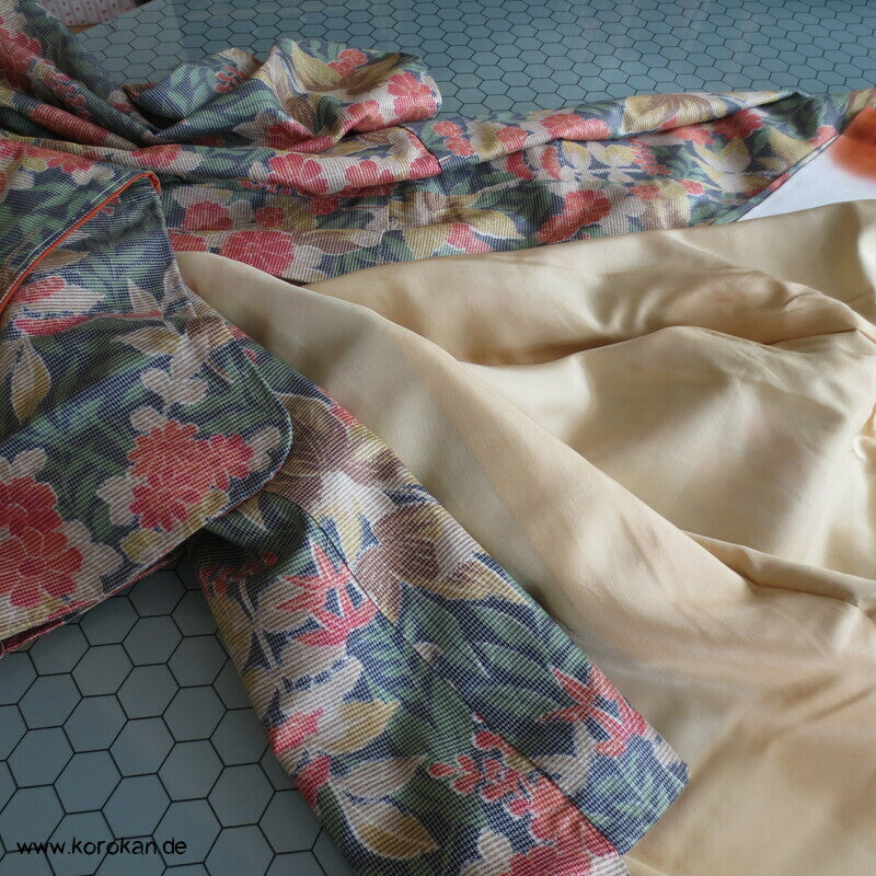Japan Blumenmuster Kasuri Tsumugi Seiden Kimono