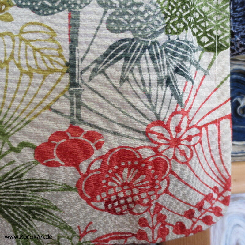 Bingata Druck mit Bambus, Wolken, Päonien Seidencrepe Komon Kimono