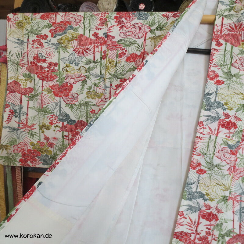 Bingata Druck mit Bambus, Wolken, Päonien Seidencrepe Komon Kimono