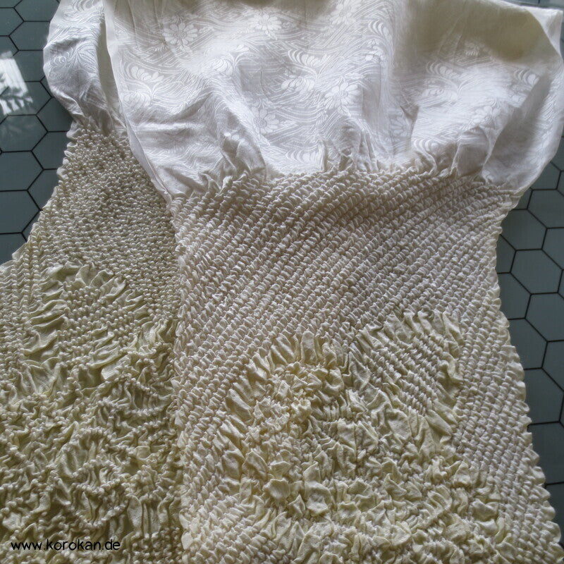 Shibori Blüten in hellgelb Verlauf Seiden Obiage