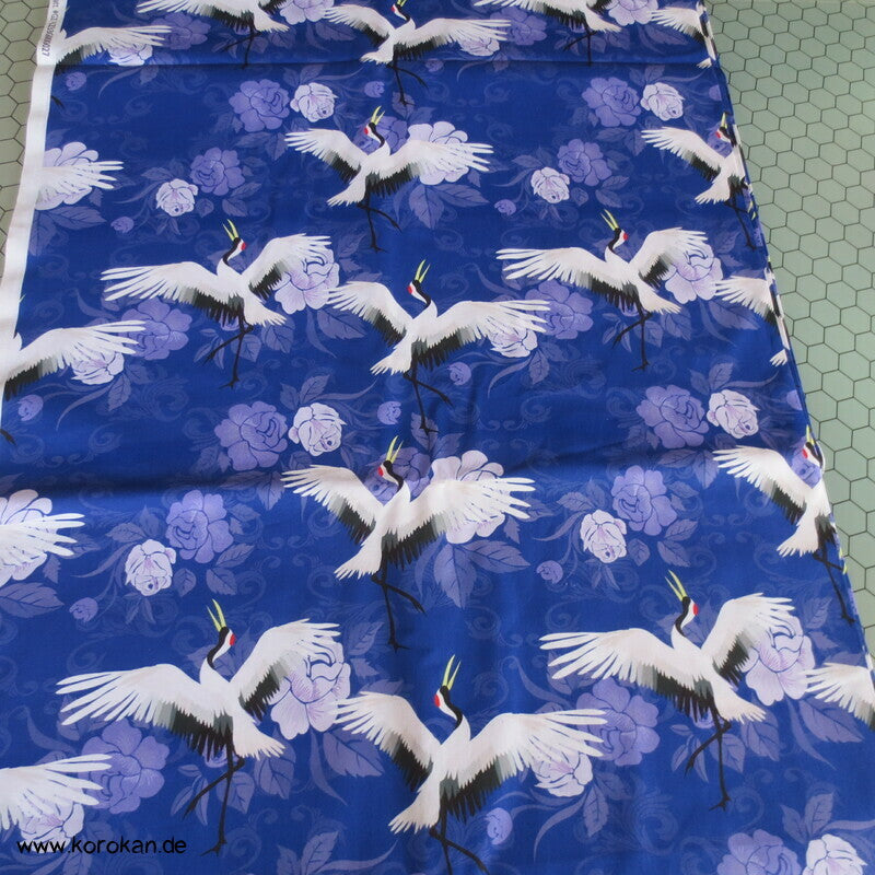 Kraniche auf Rosen blauer dicker Baumwollstoff