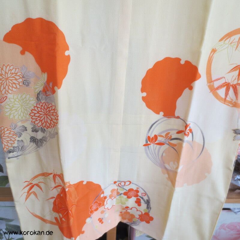 Kusudama Blumenkugel Juban Kimono, teilbestickte Seide