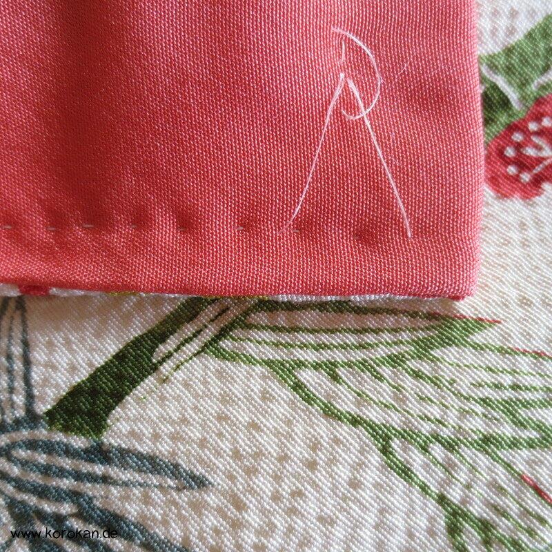Bingata Druck mit Bambus, Wolken, Päonien Seidencrepe Komon Kimono