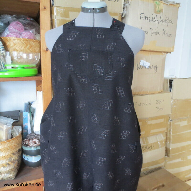 Latzhose aus Tsumugi Seide, Upcycling, Zero Waste