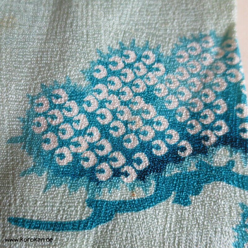 Kiefernbüsche Seidendamast hellblau, blau, gold Homongi Kimono