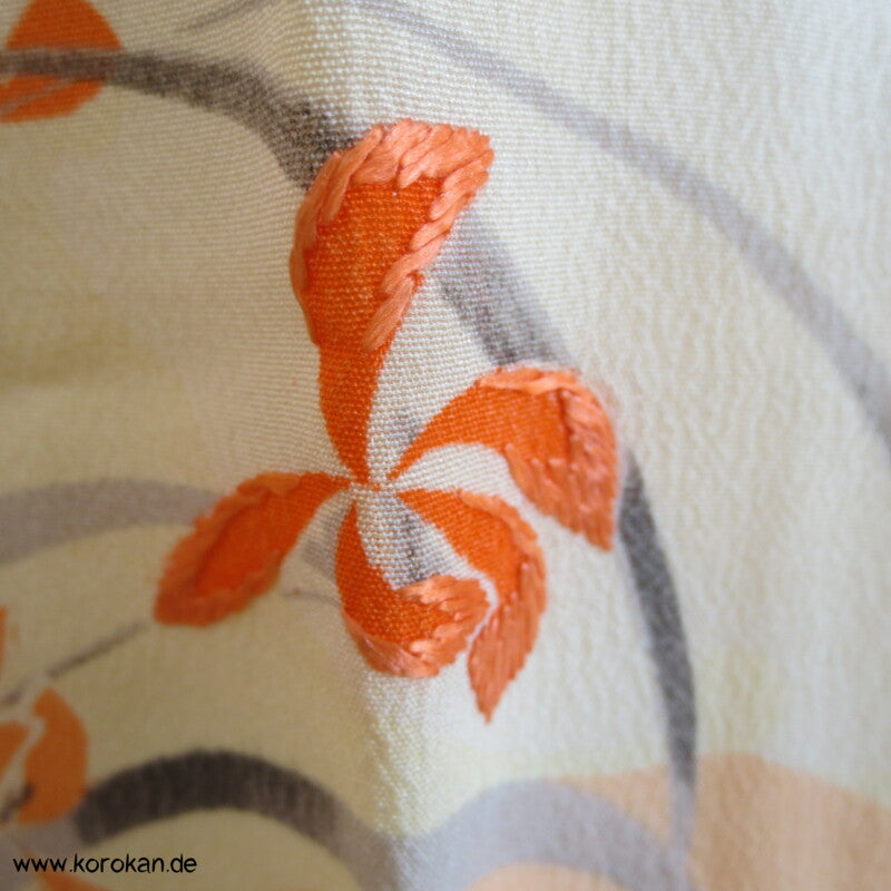 Kusudama Blumenkugel Juban Kimono, teilbestickte Seide