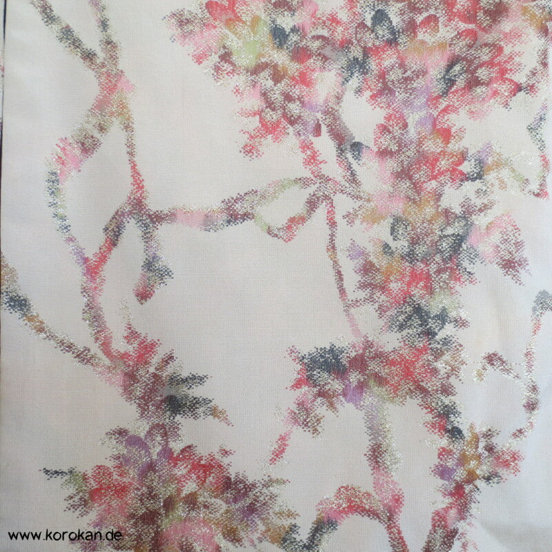 glitzernde Sakura Omeshi Urushi Komon Kimono