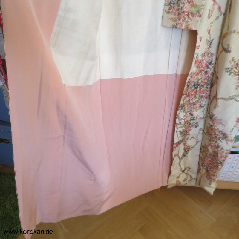 glitzernde Sakura Omeshi Urushi Komon Kimono