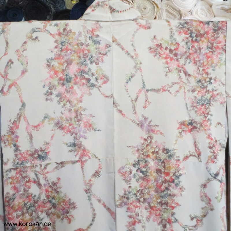 glitzernde Sakura Omeshi Urushi Komon Kimono