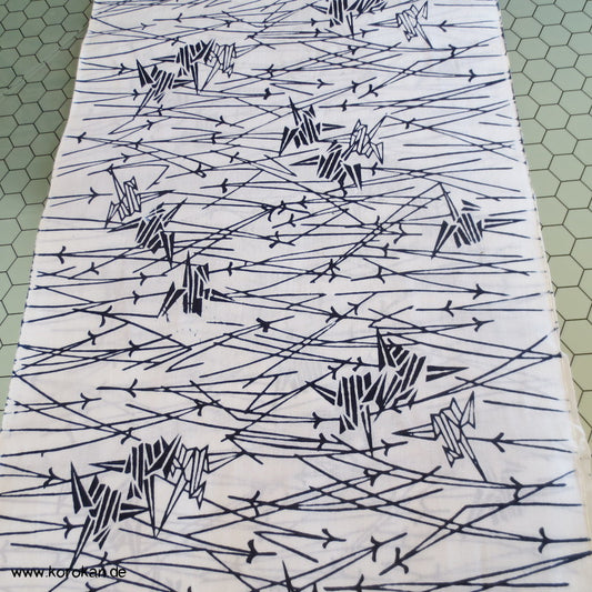 Piniennadeln und Origami Kraniche Yukata Baumwoll Stoffrest