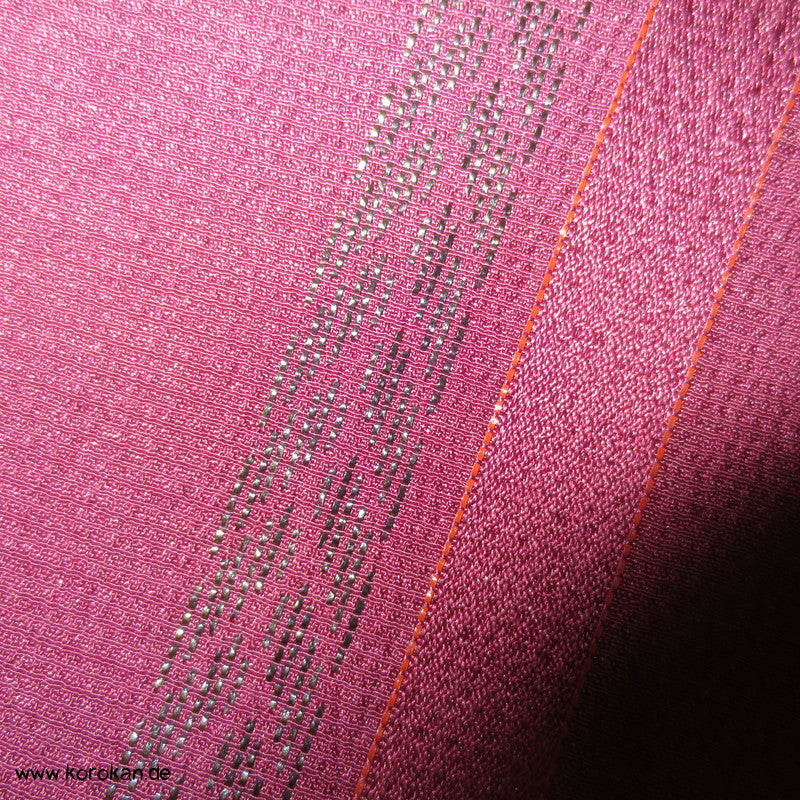 Antiker Araihari Kimono Stoffrolle, Seidenjacquard Streifen in lila