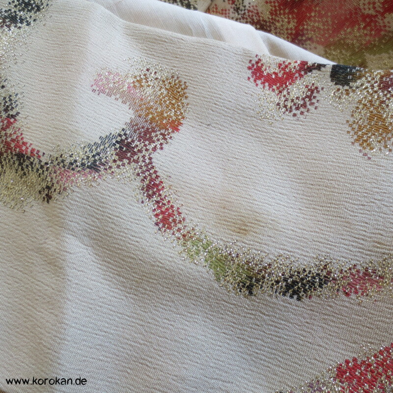 glitzernde Sakura Omeshi Urushi Komon Kimono