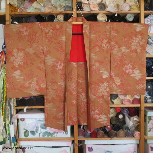 goldene Dächer im Seidenbrokat Haori
