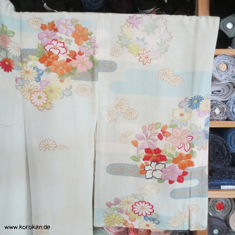 pastelliger Vier Jahreszeiten Homongi Seiden Kimono