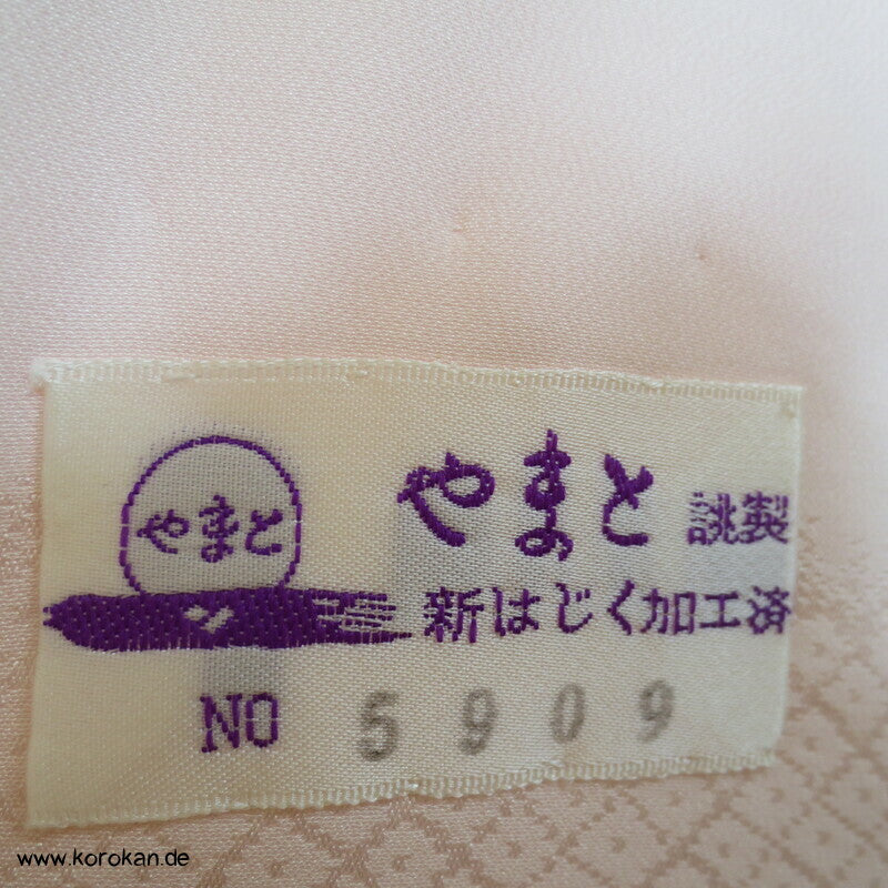 Ume Seide Yamato Juban Unterkimono, Straß und Häschen Kragen