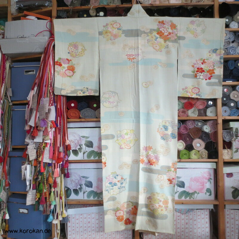 pastelliger Vier Jahreszeiten Homongi Seiden Kimono