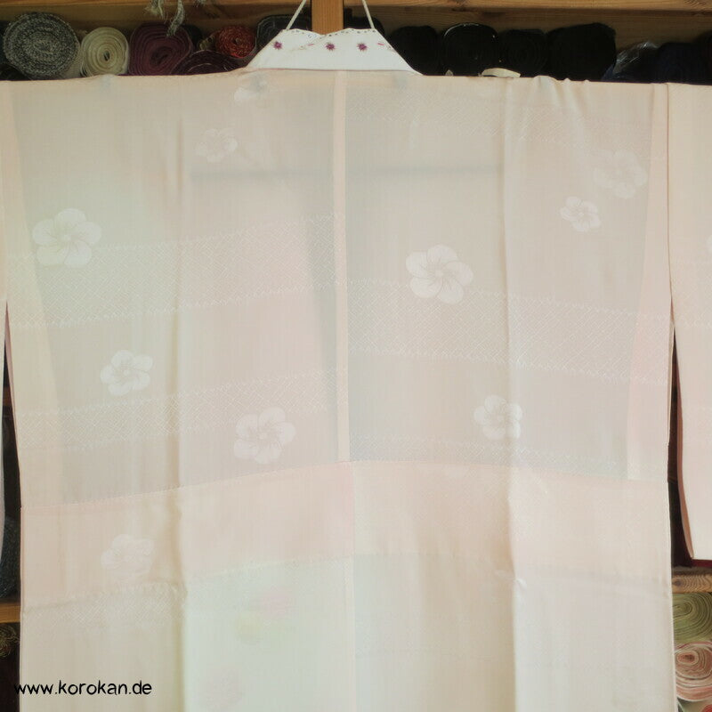 Ume Seide Yamato Juban Unterkimono, Straß und Häschen Kragen