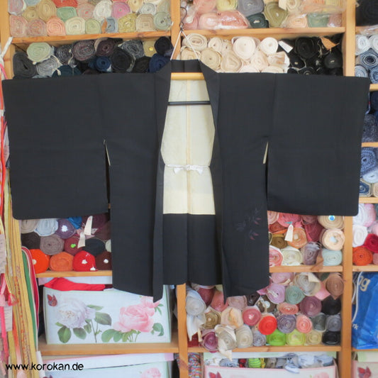 Stickereizweige auf schwarz Haori Kimono Jacke, mit Himo