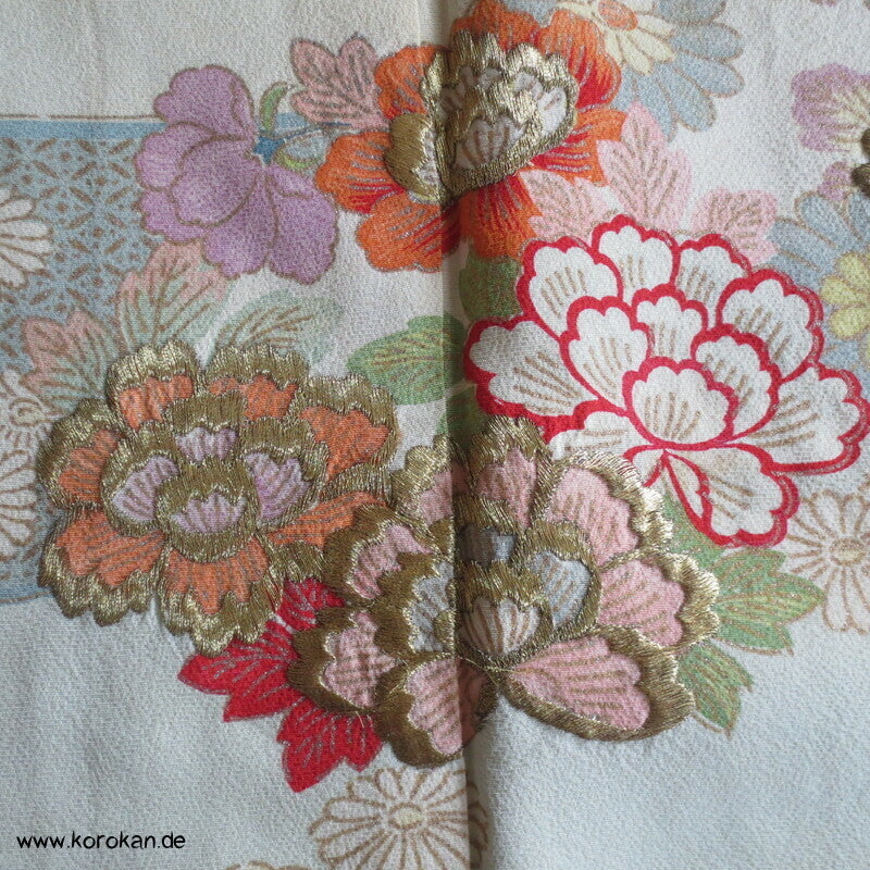 pastelliger Vier Jahreszeiten Homongi Seiden Kimono