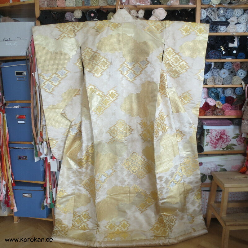 Matsukawabishi Brokat mit Wolken Uchikake - Hochzeitsmantel
