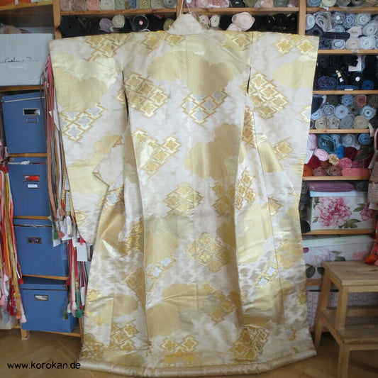 Matsukawabishi Brokat mit Wolken Uchikake - Hochzeitsmantel