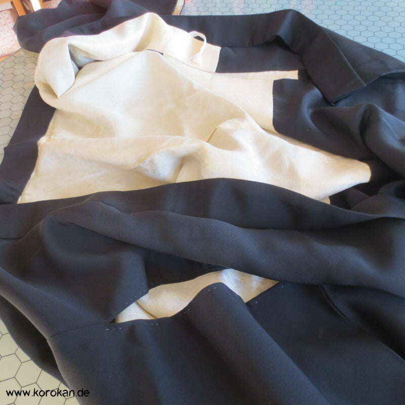 Stickereizweige auf schwarz Haori Kimono Jacke, mit Himo