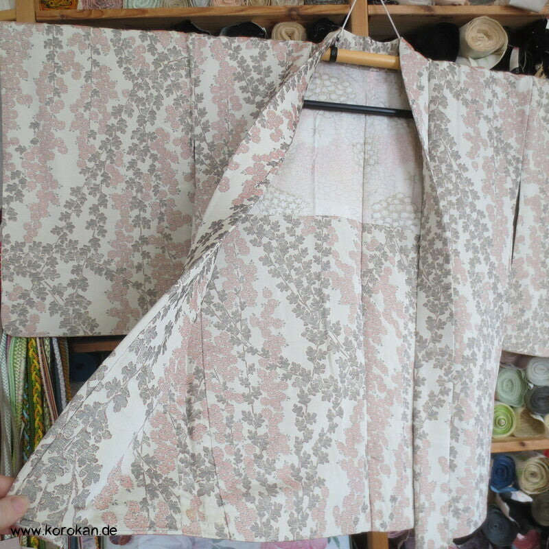Urushi Blütenzweige Seidenbrokat Haori Kimono Jacke
