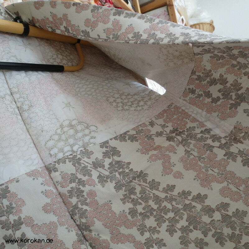 Urushi Blütenzweige Seidenbrokat Haori Kimono Jacke