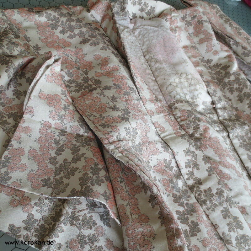 Urushi Blütenzweige Seidenbrokat Haori Kimono Jacke