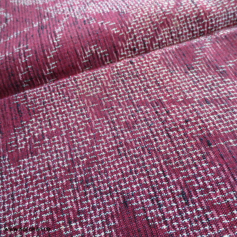 weinrote Kasuri Ahornblätter Tsumugi Kimono