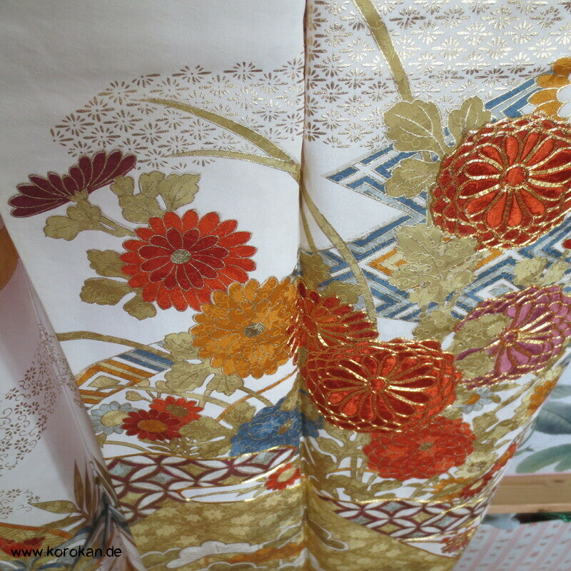 Nebelschwaden mit japanischen Mustern Seidendamast Furisode Kimono
