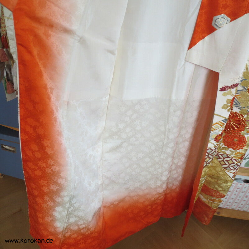 Nebelschwaden mit japanischen Mustern Seidendamast Furisode Kimono
