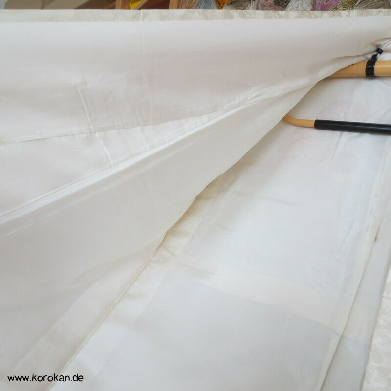 Nebelschwaden mit japanischen Mustern Seidendamast Furisode Kimono