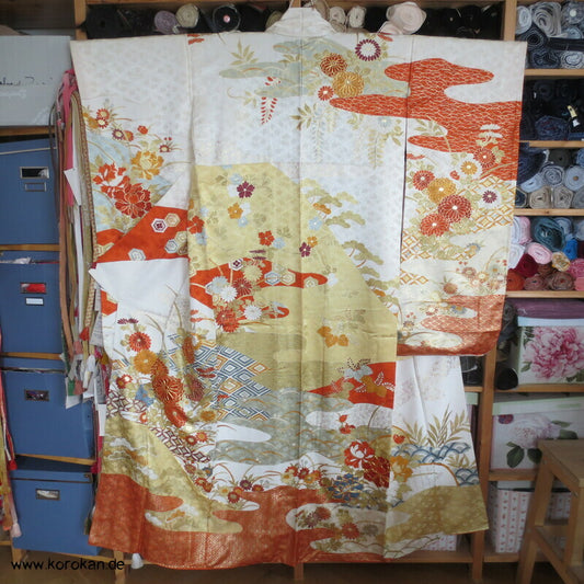 Nebelschwaden mit japanischen Mustern Seidendamast Furisode Kimono