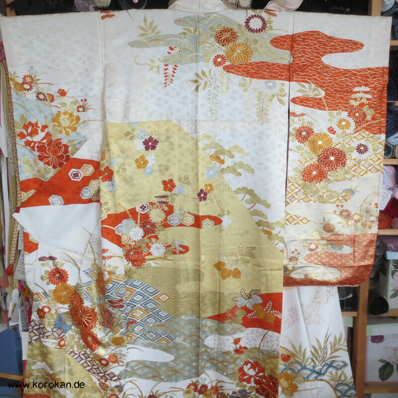 Nebelschwaden mit japanischen Mustern Seidendamast Furisode Kimono