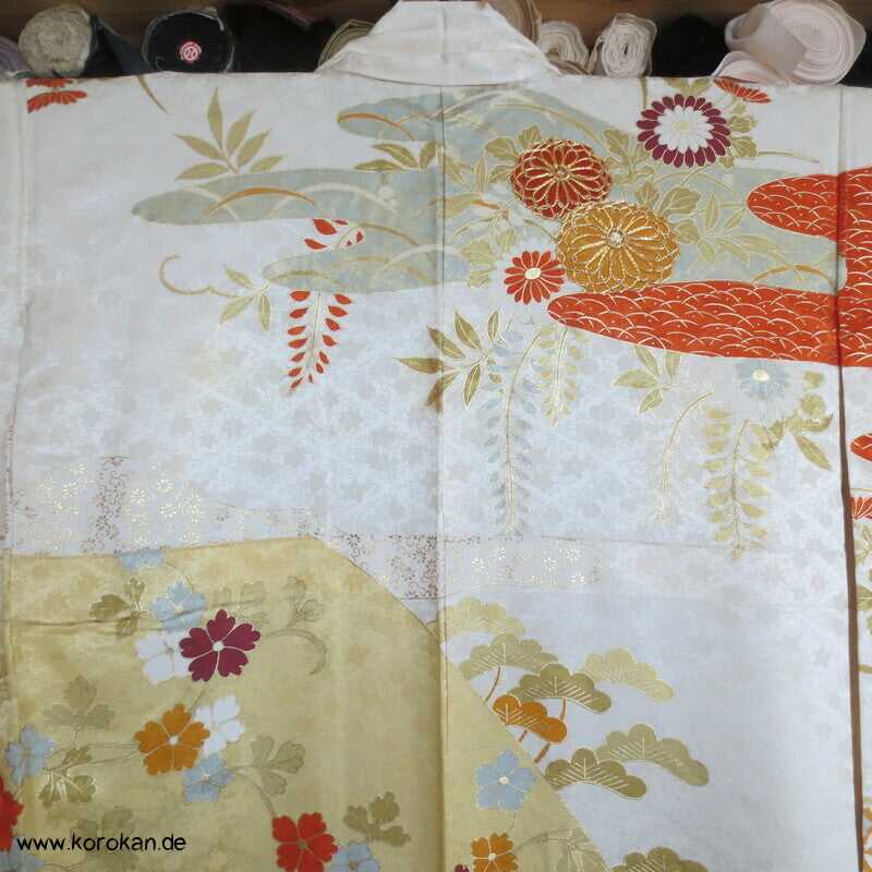 Nebelschwaden mit japanischen Mustern Seidendamast Furisode Kimono