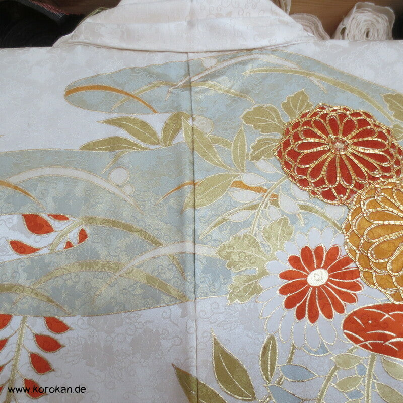 Nebelschwaden mit japanischen Mustern Seidendamast Furisode Kimono