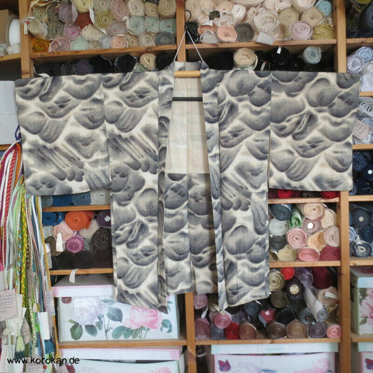 Wolkenwellen Seidencrepe Haori