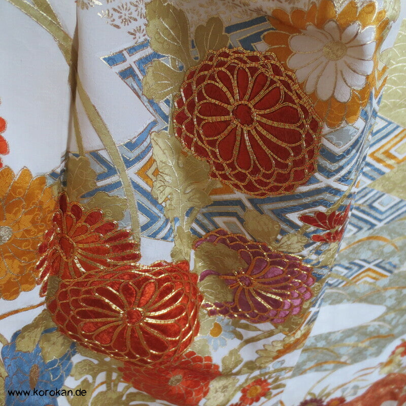 Nebelschwaden mit japanischen Mustern Seidendamast Furisode Kimono