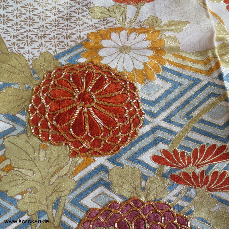 Nebelschwaden mit japanischen Mustern Seidendamast Furisode Kimono