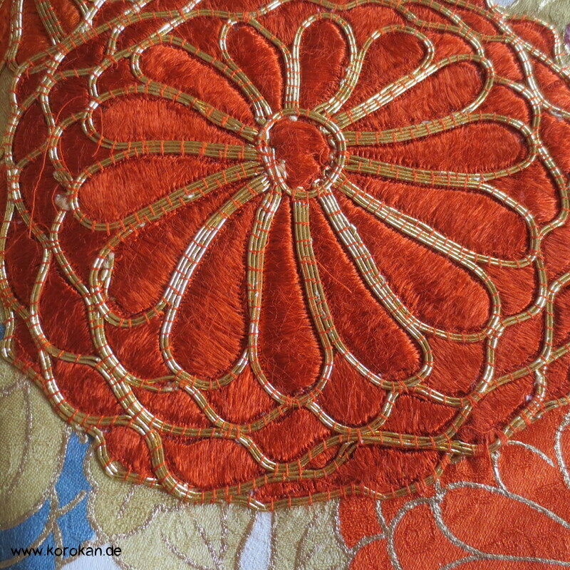 Nebelschwaden mit japanischen Mustern Seidendamast Furisode Kimono