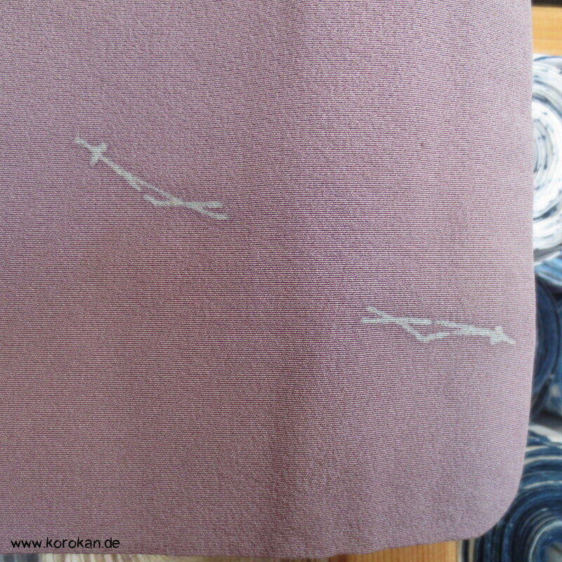 Seidencrepe mit Kiefernadelwirbeln Tsukesage Kimono