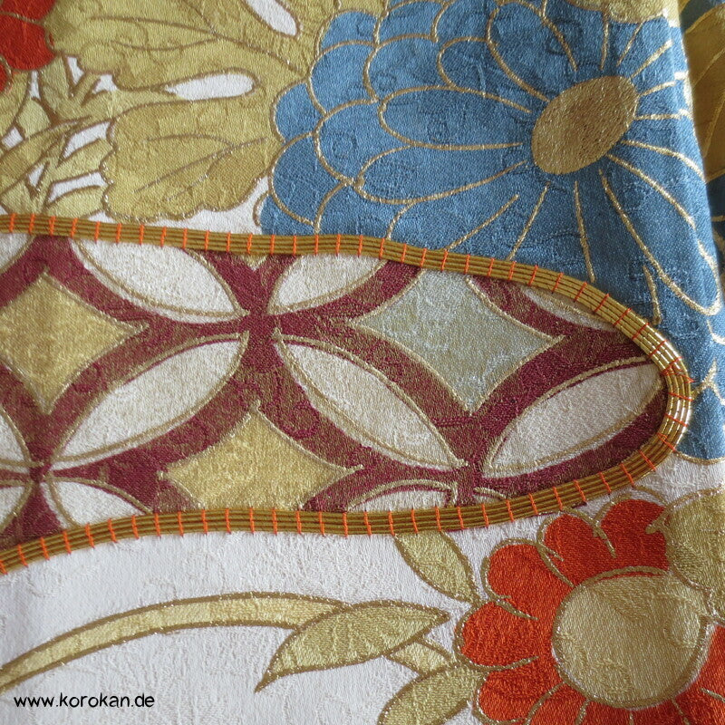 Nebelschwaden mit japanischen Mustern Seidendamast Furisode Kimono