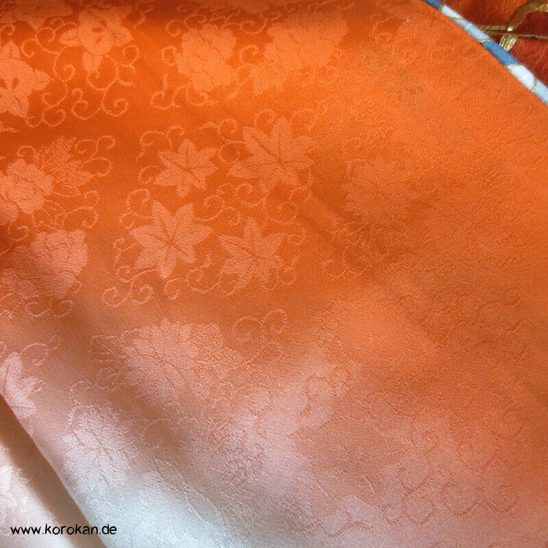 Nebelschwaden mit japanischen Mustern Seidendamast Furisode Kimono