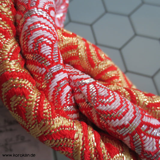 Marukuge, hellrote Seide mit Gold- und Silberlurex, Vintage