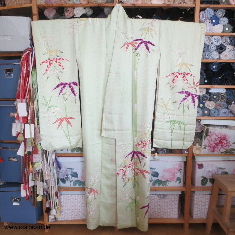 Künstler Furisode, unterschiedlichste Bambusblätter